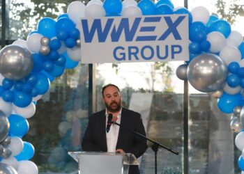 Nuevo León recibe inversión anual de Worldwide Express para transporte y logística, acumulando 7 mil mdd en IED 