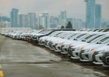 Stellantis registra caída de 70% de beneficios netos en 2024