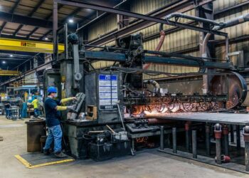 Sector manufacturero representó el 54% de las IED en México durante 2024 