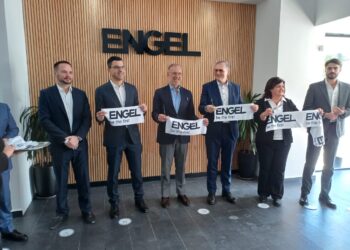 Engel inaugura nueva planta de maquinaria en Querétaro con inversión de mil mdp