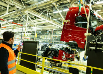 Volvo invertirá mil mdd en su mayor planta para producir vehículos pesados en NL