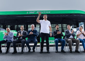 Nuevo León impulsa electromovilidad con 25 unidades tipo transmetro 100% eléctricas  