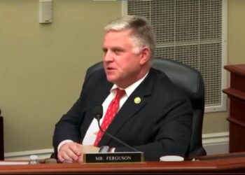 Hyundai nombra a ex congresista Drew Ferguson como nuevo director de oficina en Washington