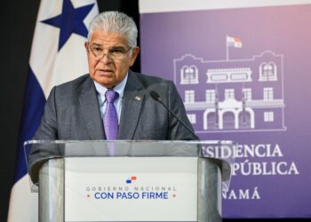 Panamá evalúa producción y mezcla de bioetanol en gasolina para 2026