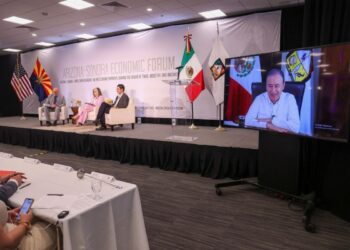 Arizona y Sonora buscan colaboración en electromovilidad, suministro de energía y semiconductores 