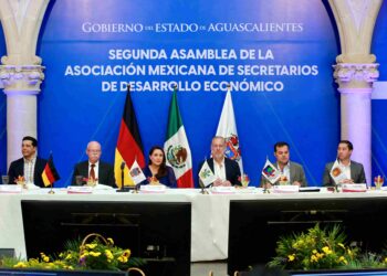Querétaro y Alemania firman convenio para desarrollar proyectos de energía limpia 