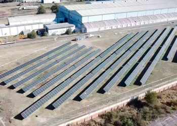 Iberdrola México instala paneles solares en fábrica de vagones de metro y tren ligero de Alstom en Hidalgo