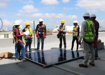 Iberdrola México certifica industria fotovoltaica en Puebla