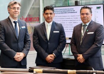 IMP presenta dispositivo para alcanzar 1.8 millones de barriles diarios en Pemex