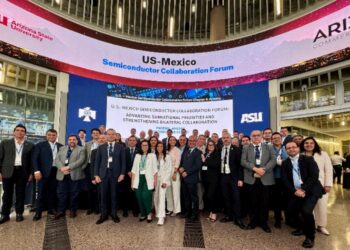 México destaca industria de semiconductores en EE.UU. con un mercado potencial de 824 mdd