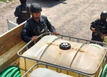 Aseguran 2 mil litros de presuntos hidrocarburos ilegales en Oaxaca