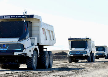 Ponen en marcha la primera flota de camiones mineros eléctricos sin conductor en el mundo