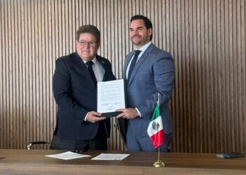 CFE y CANAME firman convenio para garantizar suministro eléctrico en desastres naturales