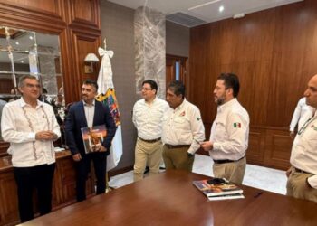 Pemex y la empresa IHSA impulsan responsabilidad civil en sector hidrocarburos