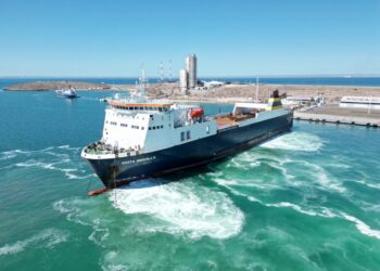 Inauguran buque Santa Marcela II, aumentará 40% el transporte de carga entre BCS y Sinaloa