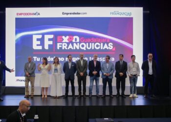 Jalisco firma convenio a favor del suministro energético renovable en franquicias 