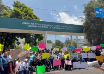 Gremio Gasero advierte paro nacional este lunes si juez no libera a su líder, Enrique Medrano