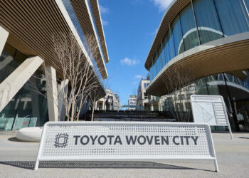 Toyota recibe a 12 empresas inventoras en su ciudad tecnológica a un mes de abrir 