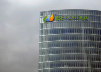 Iberdrola reorienta inversiones: fortalecerá redes en cuatro países tras salir de México
