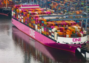 Puerto Lázaro Cárdenas: primer arribo en México del nuevo buque de ONE 