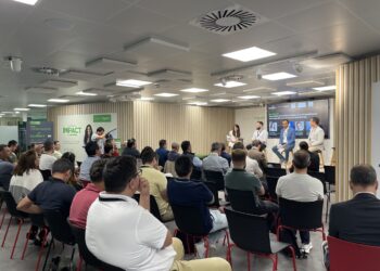 Schneider Electric e Iberdrola impulsarán descarbonización en edificios industriales y residenciales