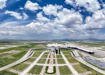 Gobierno federal invertirá 301 mil mdp en infraestructura aeroportuaria, férrea y carretera   