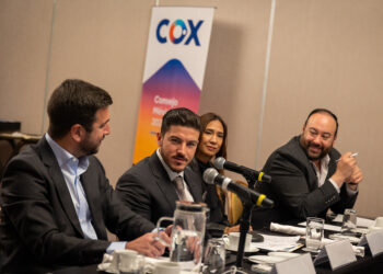 Cox invertirá 4,200 mdd en parques eólicos y solares en Nuevo Léon 