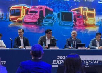 Aranceles y mercado débil provocan -50% de ventas de vehículos pesados