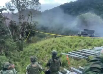 Ecuador combate minería ilegal con lanzamiento de misiles 