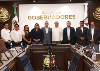 CFE y BCS anuncian construcción de centrales híbridas y una CCI en los Cabos 
