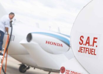 Honda despega el primer Jet de negocios con combustible sostenible 
