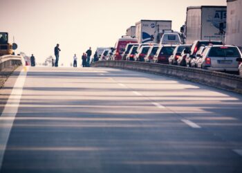 Bloqueos de agricultores afectan transporte e industria en el Bajío y Occidente