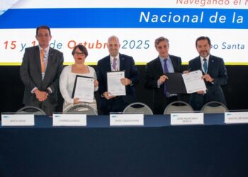 Profepa y ANIQ impulsarán verificación ambiental de sustancias industriales