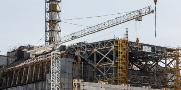 Actividad industrial crece 0.57% en noviembre, pero suma 9 meses de caídas anuales