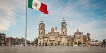 Economía mexicana muestra ligera mejora, crecería 0.2% en diciembre de 2025