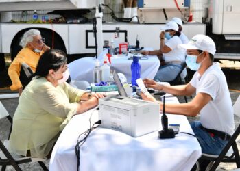 Austeridad golpea a comunidades petroleras: Pemex recortó 73% su inversión social en 2025