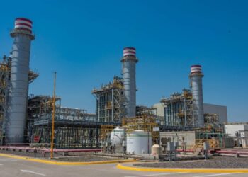 Ingresos de CFE crecen solo 1.8% en 2025, alza en gas natural mete presión