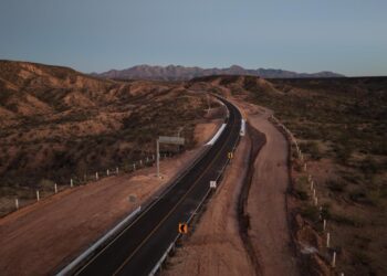 Transporte y comunicaciones, los sectores más afectados por la menor inversión pública