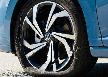 Volkswagen recortará 20% de costos hacia 2028 por aranceles y China
