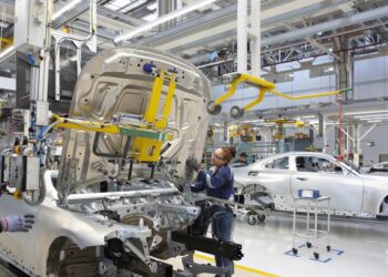 Volkswagen Puebla programa paro productivo en líneas Jetta y Tiguan