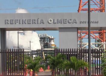 ¡Balazos, no abrazos! Reportan balacera en refinería de Dos Bocas