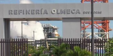 ¡Balazos, no abrazos! Reportan balacera en refinería de Dos Bocas