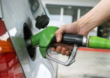 Más de 11 mil gasolineras cumplen acuerdo de gasolina regular: PROFECO