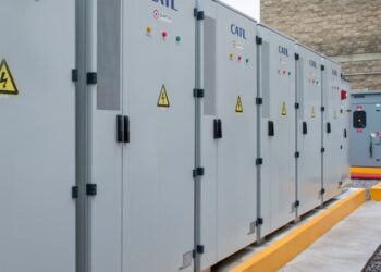 Compras urgentes de energía elevan presión sobre industria