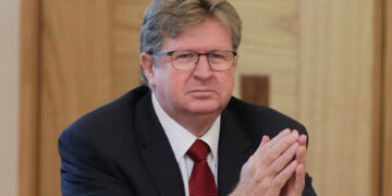 Grupo México se alía con BlackRock para crear gigante eléctrico en México