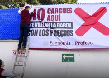  El que avisa no es traidor, Profeco exhibe con lonas a gasolineras por precios altos