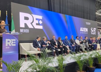 Energía limpia redefine la economía: arranca RE+ México 2026