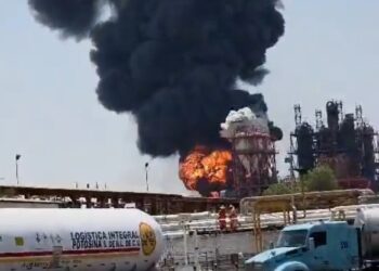 Incidente en refinería de Tula: Pemex reporta emisión “menor” sin daños