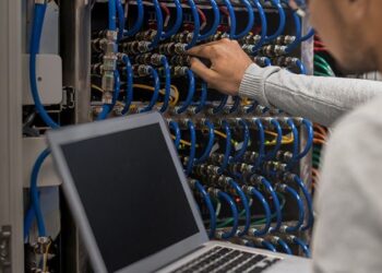 Boom energético palidece por escasez de ingenieros: 73% de las empresas sufre por falta de talento