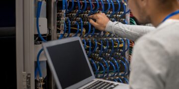 Boom energético palidece por escasez de ingenieros: 73% de las empresas sufre por falta de talento